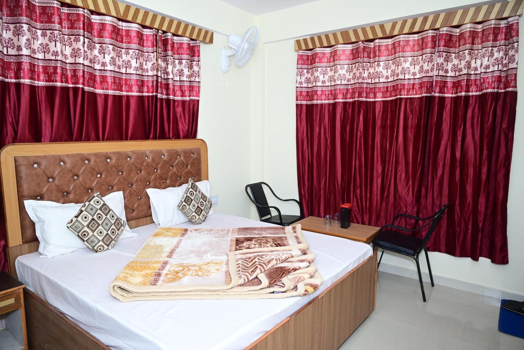Krishna B&B Near Mall Road Шимла Экстерьер фото