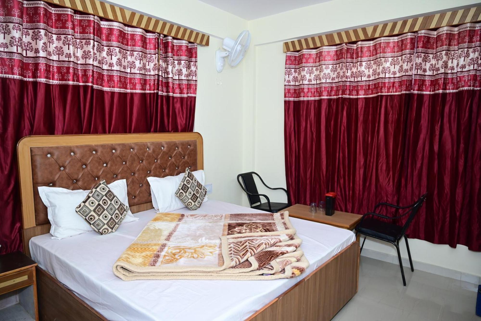 Krishna B&B Near Mall Road Шимла Экстерьер фото